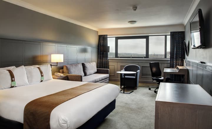 Holiday Inn Cardiff City Centre by IHG