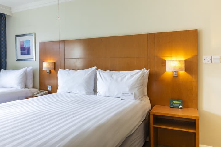 Holiday Inn Cardiff City Centre by IHG