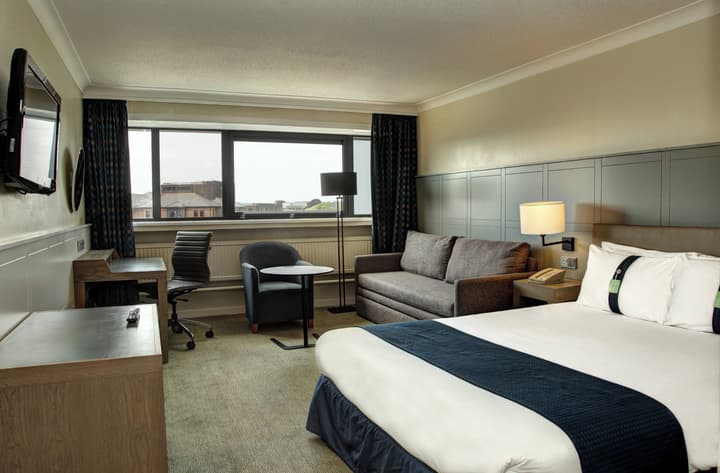 Holiday Inn Cardiff City Centre by IHG