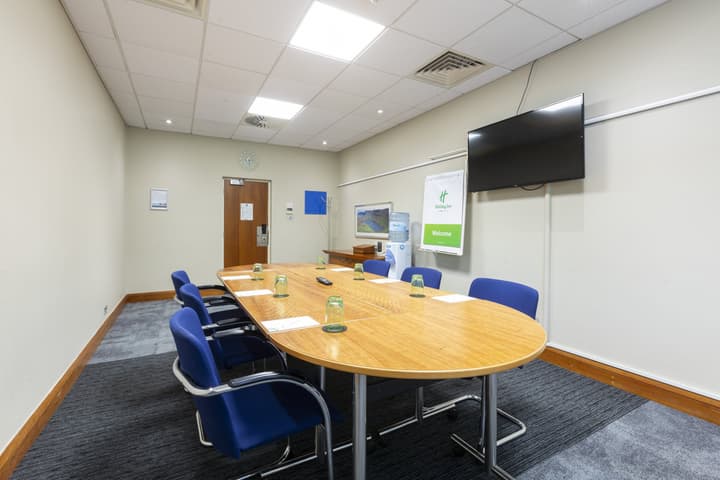 Holiday Inn Cardiff City Centre by IHG