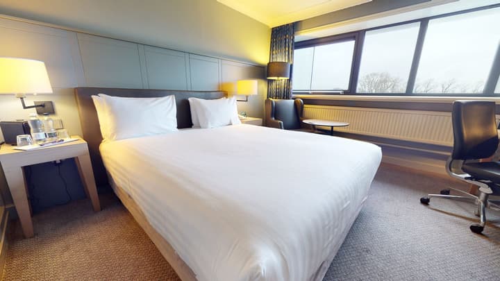 Holiday Inn Cardiff City Centre by IHG