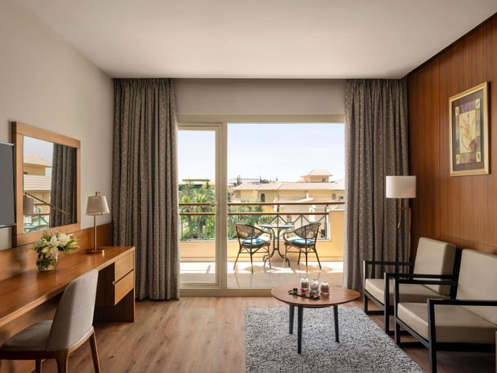 Mövenpick Cairo Media City