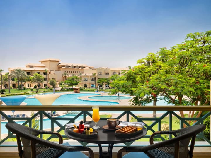 Mövenpick Cairo Media City