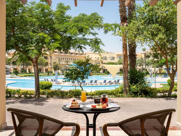 Mövenpick Cairo Media City