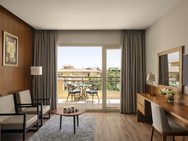 Mövenpick Cairo Media City