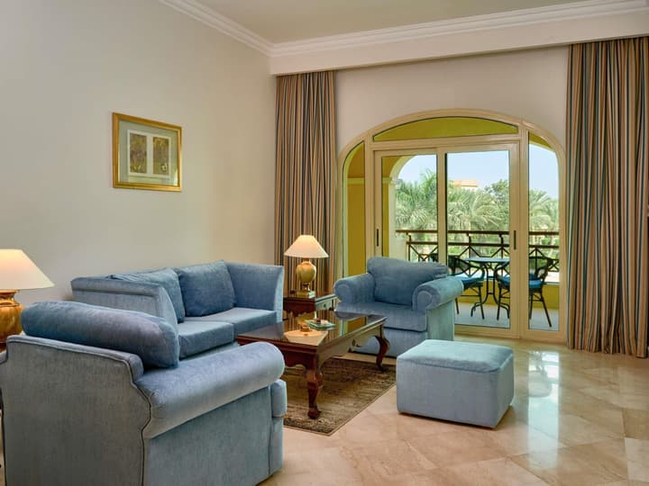 Mövenpick Cairo Media City