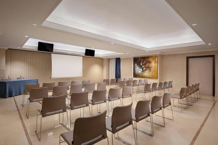 Courtyard by Marriott Rome Central Park