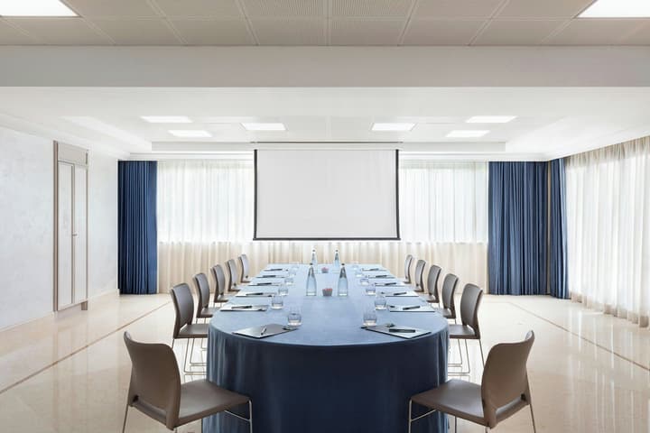 Courtyard by Marriott Rome Central Park
