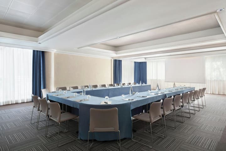 Courtyard by Marriott Rome Central Park