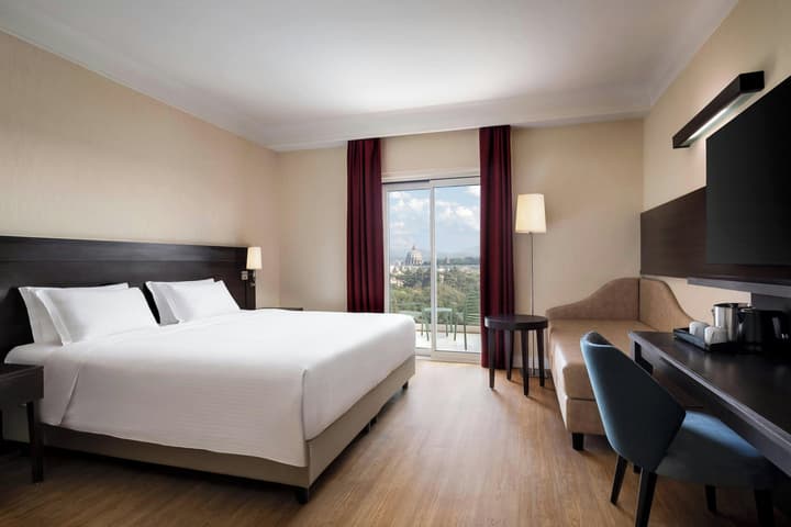 Courtyard by Marriott Rome Central Park