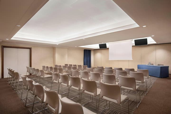 Courtyard by Marriott Rome Central Park
