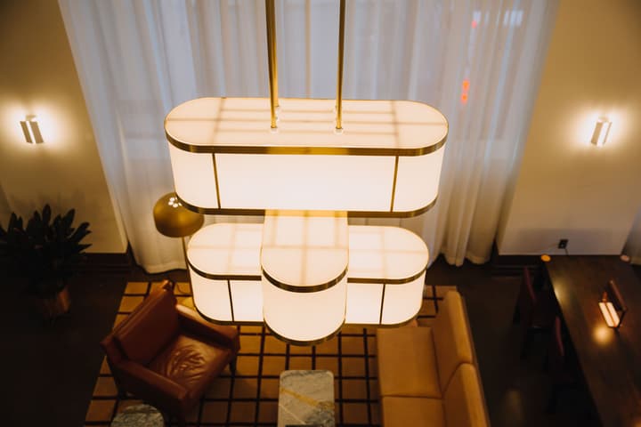 Hu. Hotel