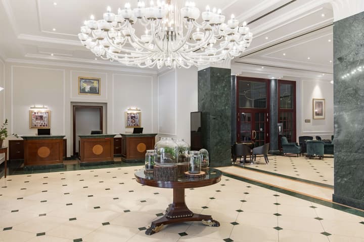 Radisson Blu Carlton Hotel, Bratislava