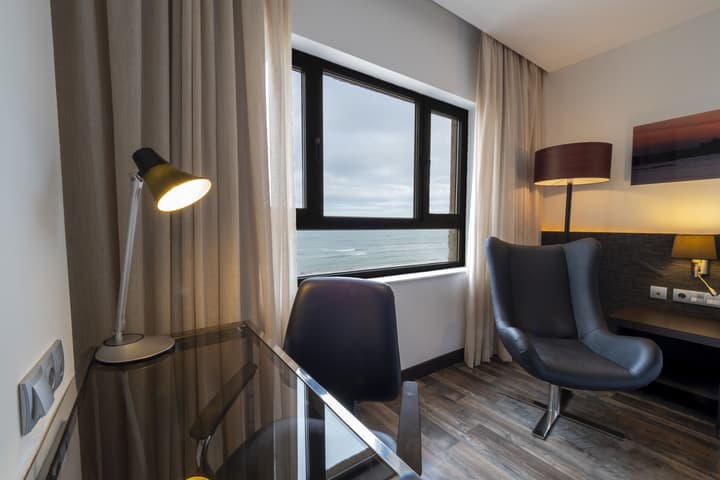 Hotel Cádiz Paseo del Mar Affiliated by Meliá