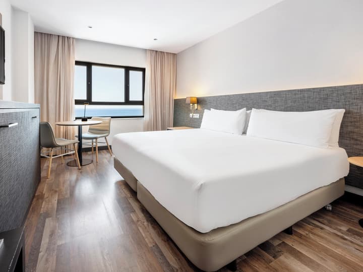 Hotel Cádiz Paseo del Mar Affiliated by Meliá