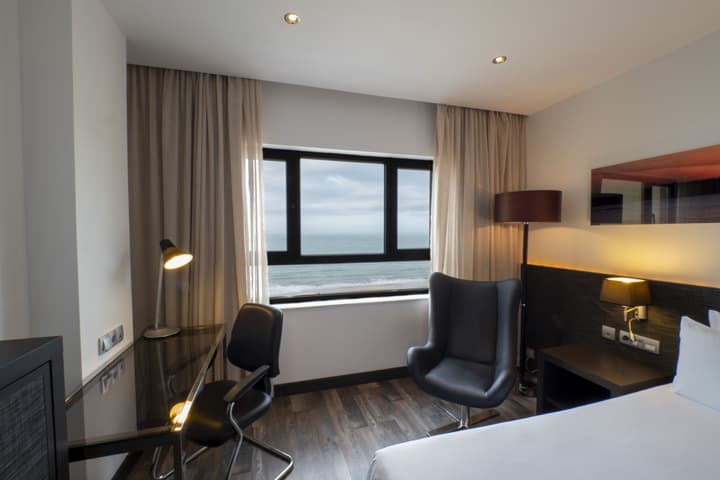Hotel Cádiz Paseo del Mar Affiliated by Meliá
