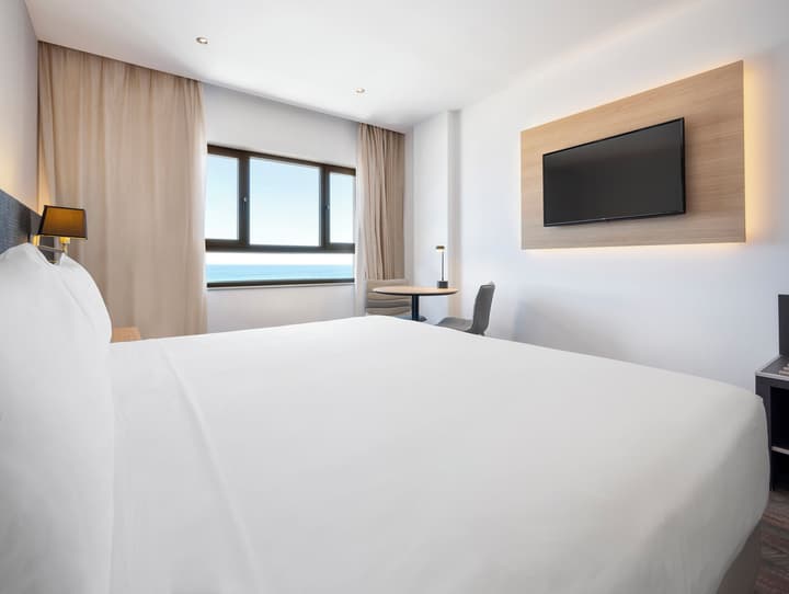 Hotel Cádiz Paseo del Mar Affiliated by Meliá