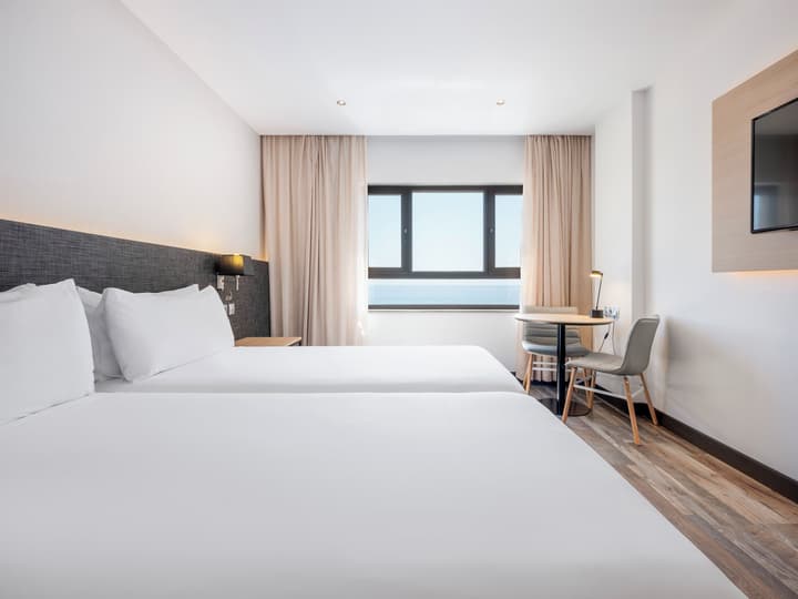 Hotel Cádiz Paseo del Mar Affiliated by Meliá