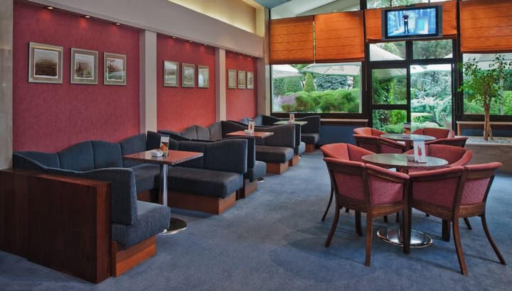 Booking Hotel & Spa