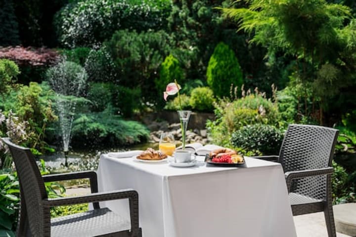 Booking Hotel & Spa