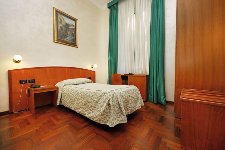 Hotel Corot