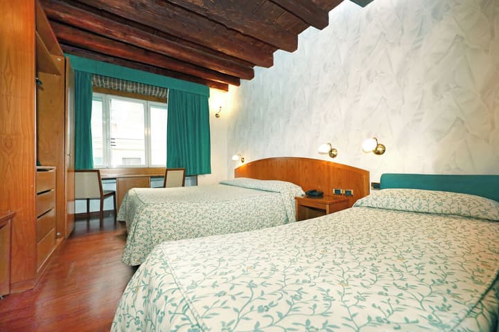 Hotel Corot
