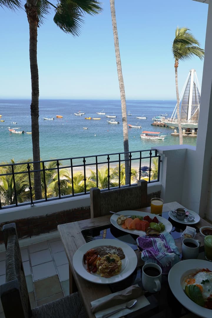 Emperador Vallarta Beachfront Hotel and Suites
