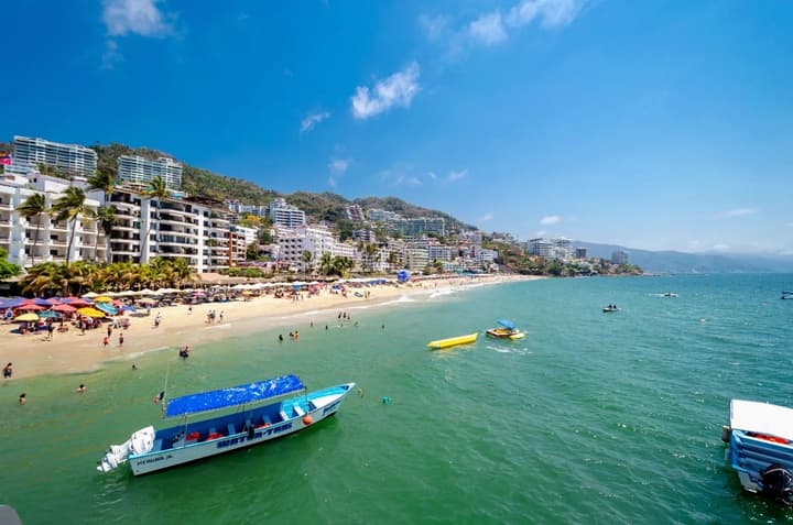 Emperador Vallarta Beachfront Hotel and Suites
