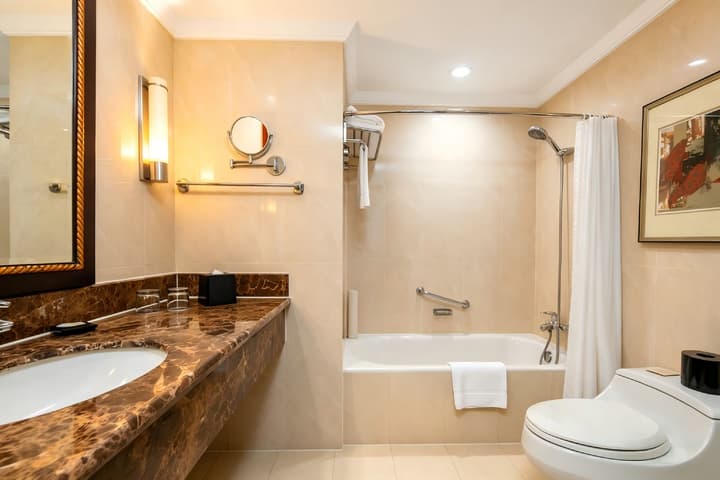 Shanghai QILU Hotel