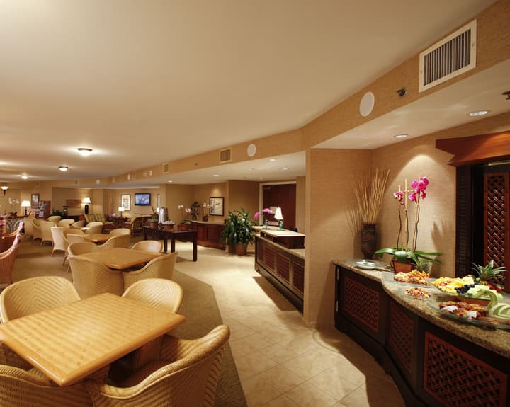Universal’s Loews Royal Pacific Resort