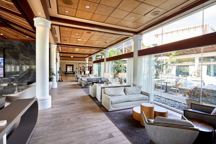 Universal’s Loews Royal Pacific Resort