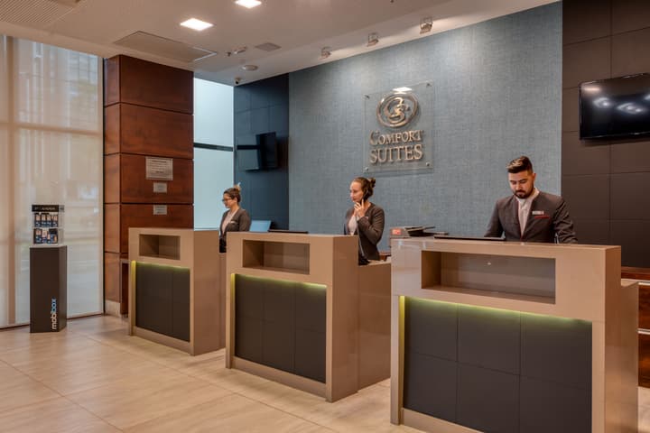 Comfort Suites Vitoria