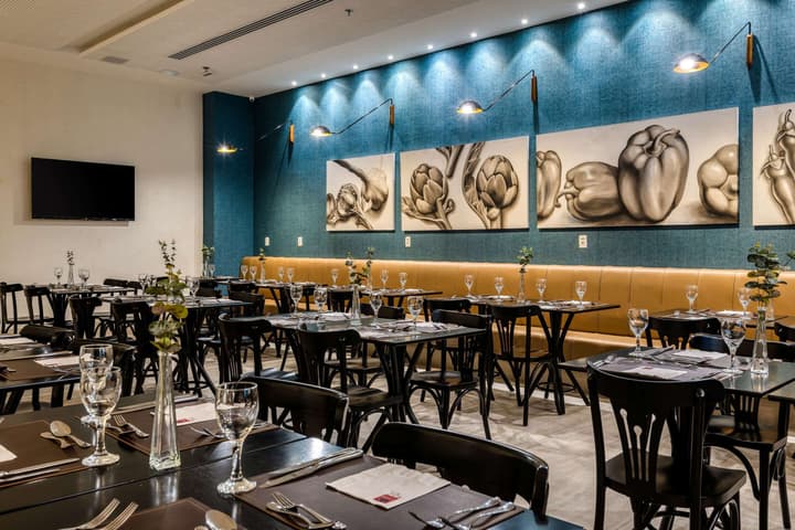 Comfort Suites Vitoria