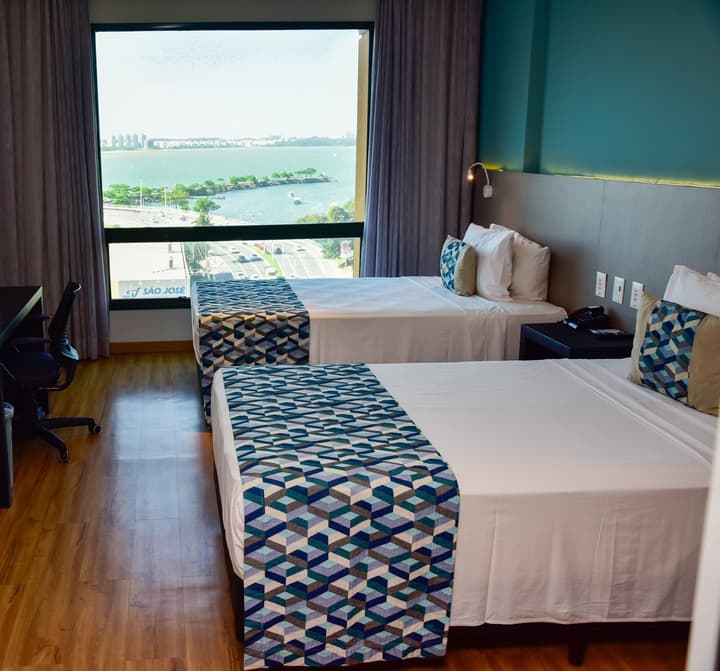Comfort Suites Vitoria