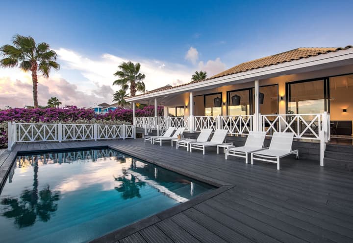 Papagayo Beach Resort