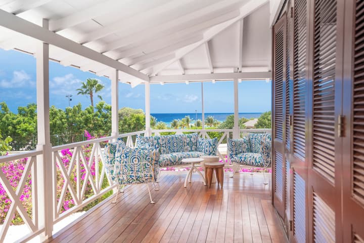 Papagayo Beach Resort