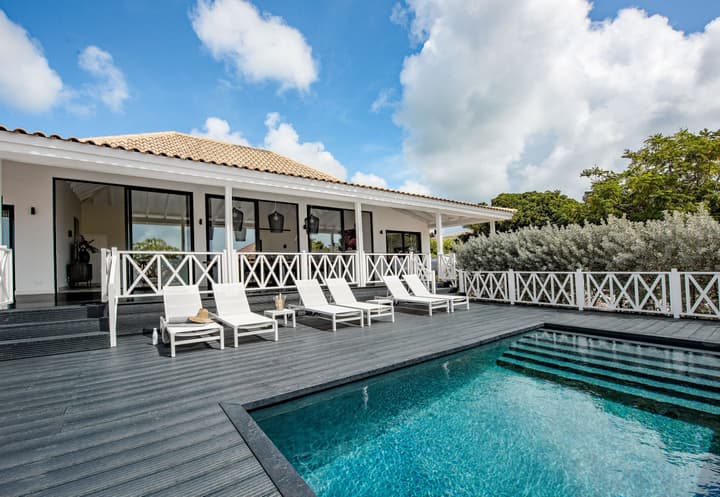Papagayo Beach Resort