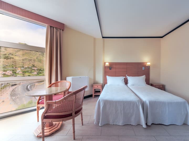 Baía Madeira Hotel