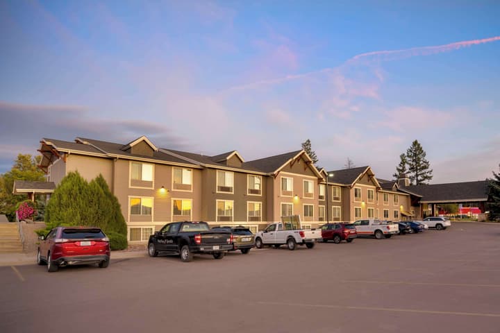 Best Western Plus Kalispell/Glacier Park West Hotel & Suites