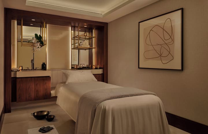 Jumeirah Carlton Tower London