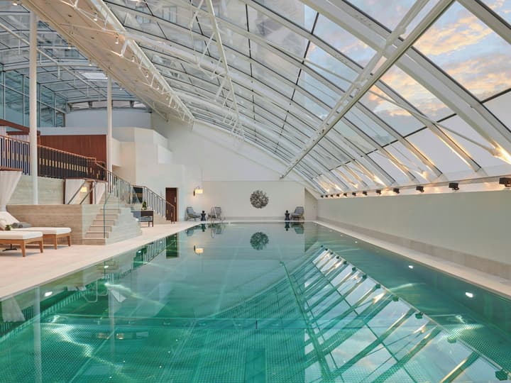 Jumeirah Carlton Tower London