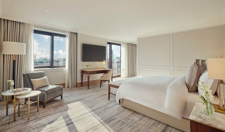 Jumeirah Carlton Tower London
