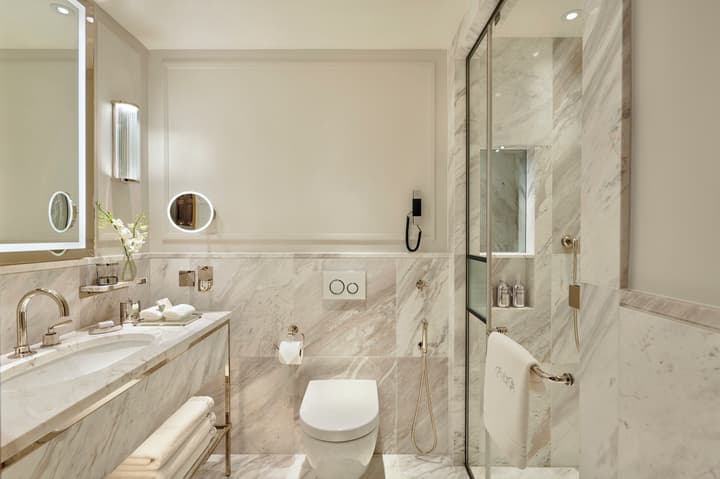 Jumeirah Carlton Tower London