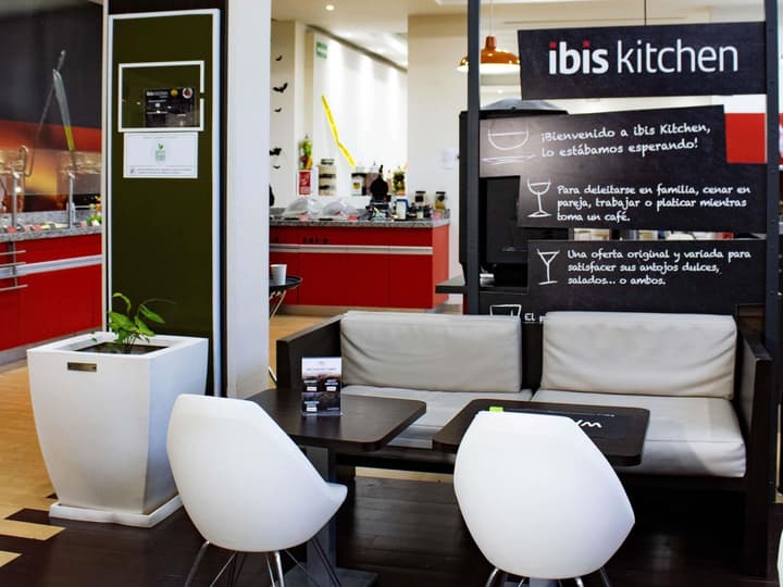 ibis Monterrey Valle