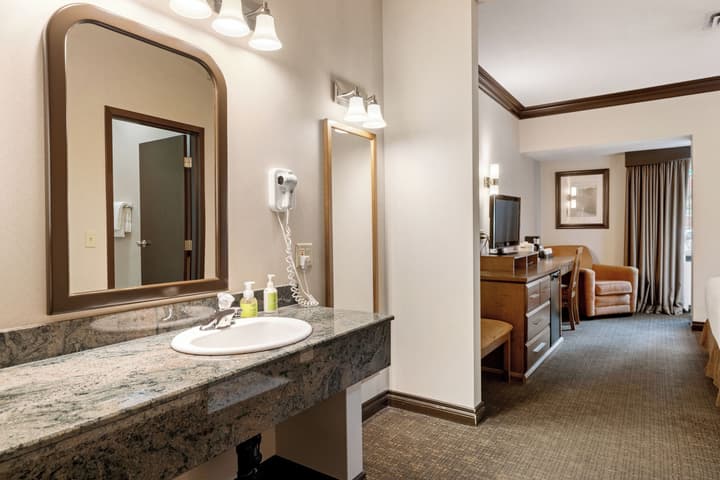 Rundlestone Lodge
