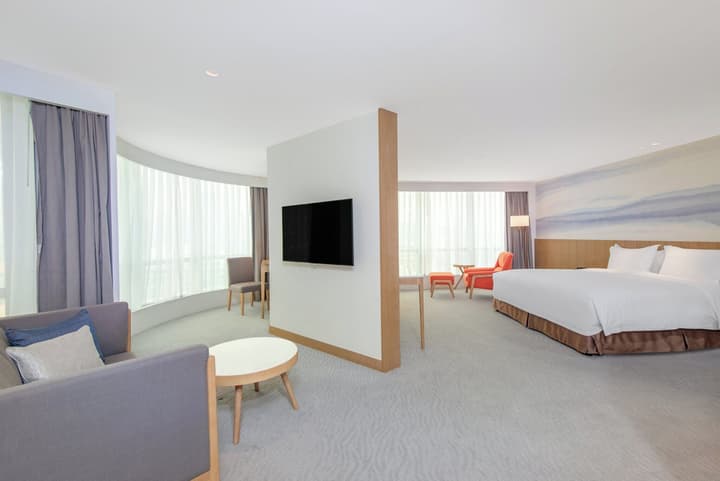 Crowne Plaza Zhuhai City Center by IHG