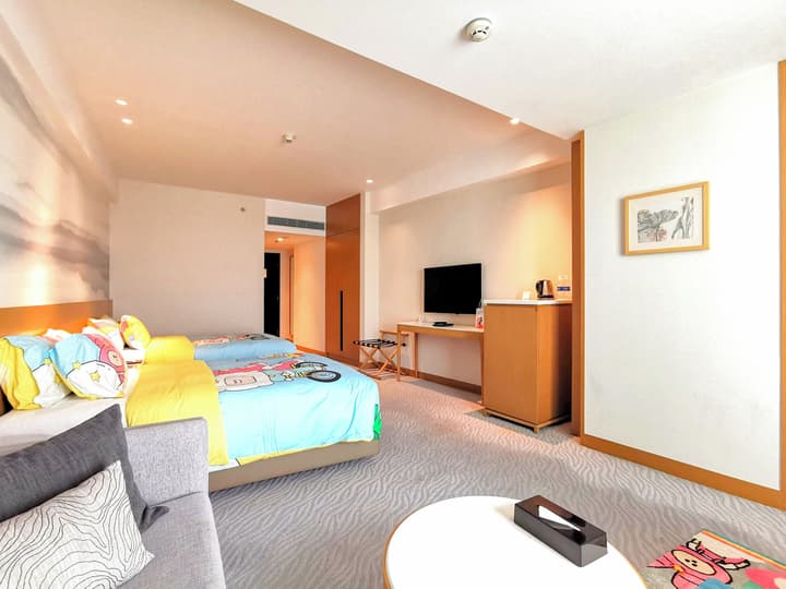 Crowne Plaza Zhuhai City Center by IHG