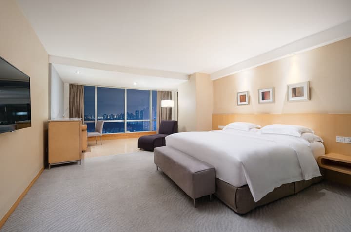 Crowne Plaza Zhuhai City Center by IHG