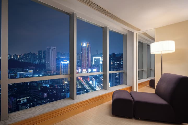 Crowne Plaza Zhuhai City Center by IHG