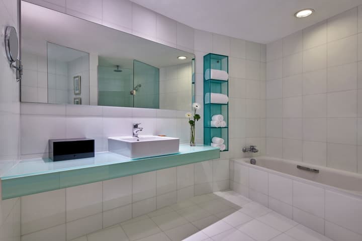 Crowne Plaza Zhuhai City Center by IHG